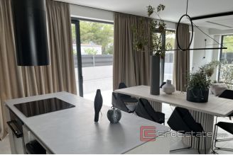 020 2043 44 Vodice modern villa with pool for sale