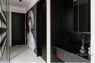 020 2043 44 Vodice modern villa with pool for sale