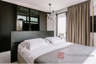 020 2043 44 Vodice modern villa with pool for sale