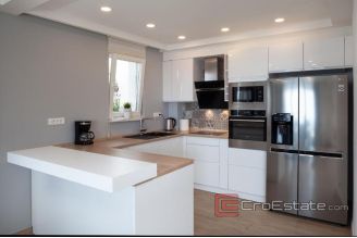 017 2018 204 Makarska villa with pool and sea view for sale