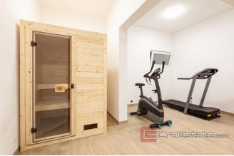 017 2018 204 Makarska villa with pool and sea view for sale