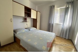 020 5141 30 Ugljan apartment house first row to the sea for sale