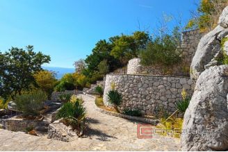020 2021 319 near omis stone houses with sea view for sale