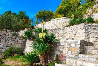 020 2021 319 near omis stone houses with sea view for sale