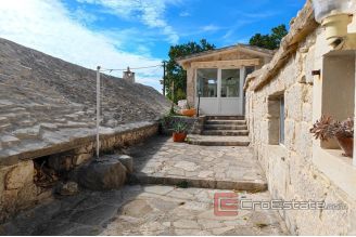 020 2021 319 near omis stone houses with sea view for sale