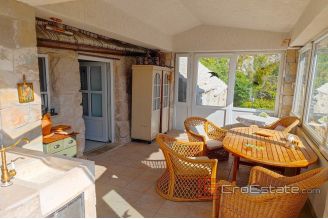 020 2021 319 near omis stone houses with sea view for sale