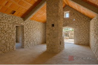 020 2021 319 omis dalmatian stone estate for sale