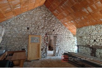 020 2021 319 near omis stone houses with sea view for sale