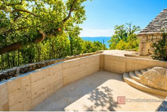 020 2021 319 omis dalmatian stone estate for sale