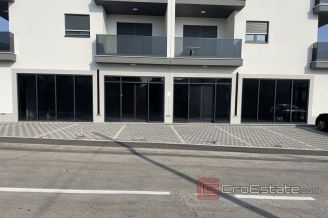 009 2035 56 Trogir bussines space for sale