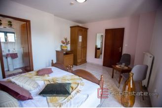 010 2030 38 Ploce house with open sea view for sale