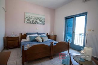 010 2030 38 Ploce house with open sea view for sale