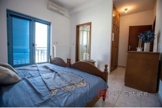 010 2030 38 Ploce house with open sea view for sale