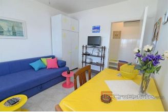 013 5143 30 Losinj house first row to the sea for sale