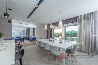 020 2018 205 Zadar villa with pool for sale