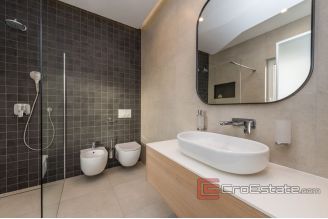 020 2018 205 Zadar villa with pool for sale