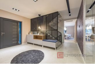 020 2018 205 Zadar villa with pool for sale