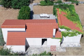 007 2041 42 island brac house with olive grove for sale