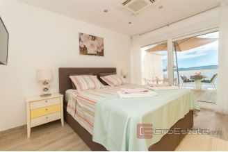 020 2112 04 semi detached house with sea view for sale