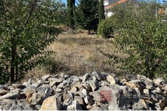 003 2037 32 Ciovo building land second row to the sea for sale