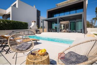 018 2018 207 Zadar villa with pool for sale