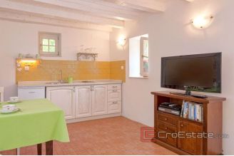 015 2038 31 island hvar Mediterranean villa with pool for sale