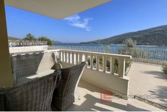 012 2031 48 Marina apartment house for sale