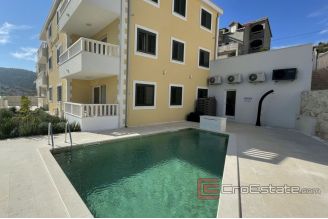 012 2031 48 Marina apartment house for sale