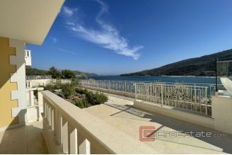 012 2031 48 Marina apartment house for sale