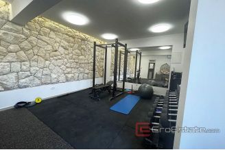 012 2031 48 Marina apartment house for sale