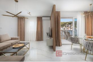 012 2031 48 Marina apartment house for sale