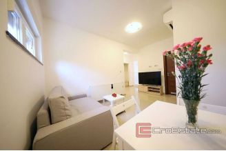 016 2018 208 Zadar house with pool for sale