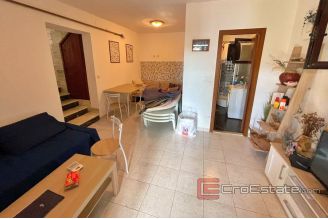 011 2022 345 near Rogoznica family house by the sea for sale