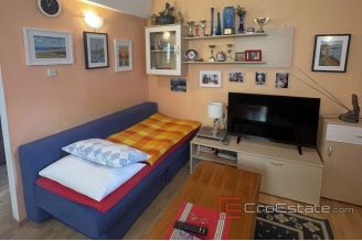 018 2036 49 island ciovo family house near the sea for sale