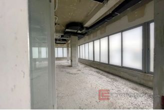 003 5155 30 Split Business space in  busy location for rent