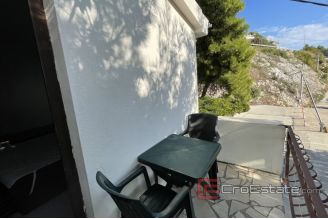 015 2036 51 Omis house near the sea for sale