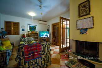 12 2013 139 Brac house 2nd row sea view for sale1