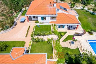 020 5156 30 Trogir Property with panoramic sea view for sale