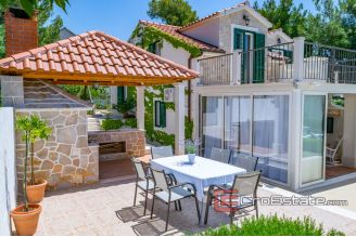 20 2013 140 Brac villa apartments sea view for sale