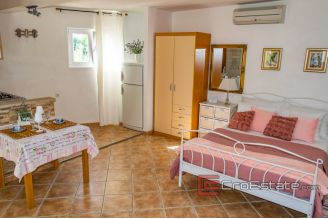 20 2013 140 Brac villa apartments sea view for sale