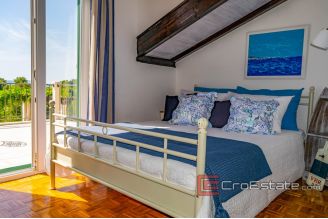 20 2013 140 Brac villa apartments sea view for sale