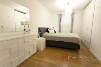 011 2038 41 makarska three bedroom apartment with sea view for sale