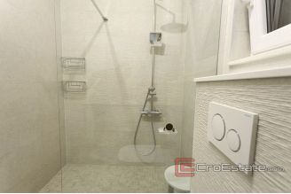 011 2038 41 makarska three bedroom apartment with sea view for sale