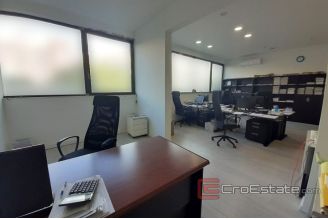 007 2016 525 Split Trstenik office space in a busy location for rent