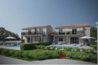 006 1014 12 Porec house with pool for sale