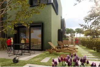 015 1015 01 Porec house in row for sale
