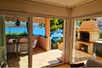 016 2021 321 Rogoznica House in the first row to the sea for sale
