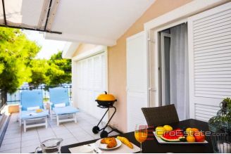 016 2021 321 Rogoznica House in the first row to the sea for sale