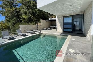020 2036 53 Omis villa with pool for sale