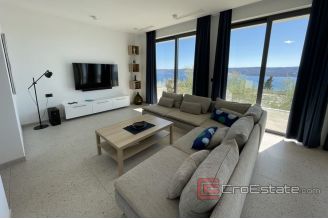 020 2036 53 Omis villa with pool for sale